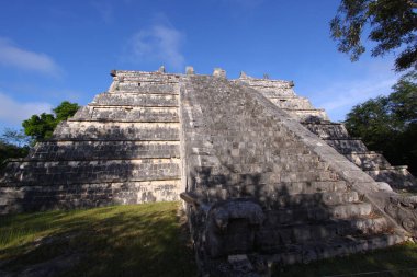 CHICHEN ITZA, YUCATAN, MEXICO, 15 Aralık 2011: Maya tapınakları Chichen Itza, Yucatan, Meksika