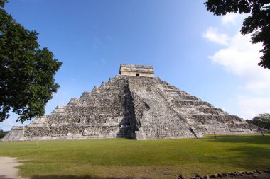 CHICHEN ITZA, YUCATAN, MEXICO, 15 Aralık 2011: Maya tapınakları Chichen Itza, Yucatan, Meksika