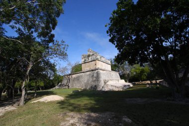 CHICHEN ITZA, YUCATAN, MEXICO, 15 Aralık 2011: Maya tapınakları Chichen Itza, Yucatan, Meksika