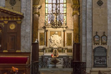 PARIS, FRANCE 18 Mart 2014 Notre Dame des victoires Kilisesi mimari detayları, 18 Mart 2014, Paris, Fransa.