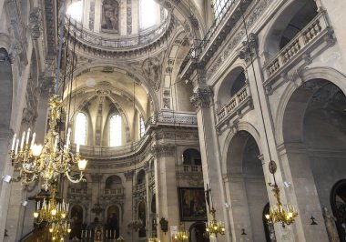 PARIS, FRANCE 15 Mart 2014 Saint-Paul Saint-Louis Kilisesi mimari detayları, 15 Mart 2014 Paris, Fransa.