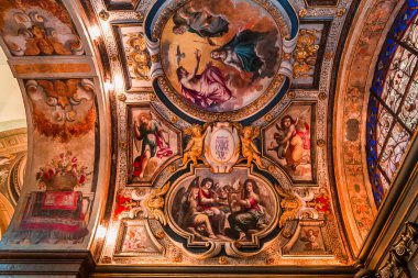 PARIS, FRANCE Mart 06, 2014: Saint-Joseph des Carmes Kilisesi 'nin iç mimari ve mimari detayları, Mart 06, 2014 Paris Katolik Enstitüsü' nde