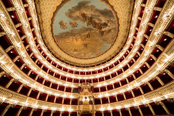 Teatro San Carlo, Nápoles Ópera, Itália — Fotografia de Stock