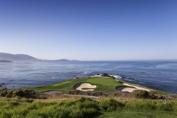 Pebble Beach golfkenttä, Monterey, Kalifornia, USA — kuvapankkivalokuva