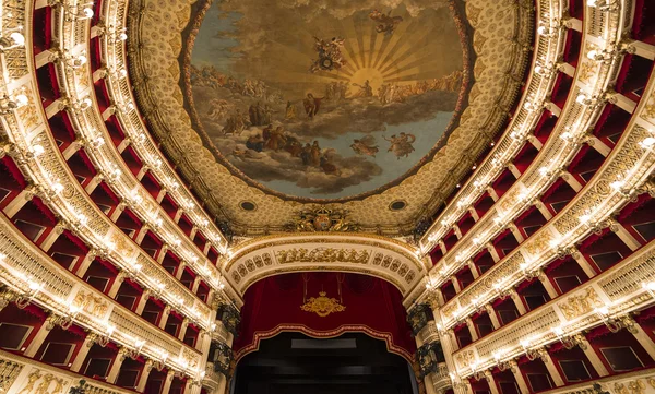 Teatro san carlo, naples opera house, italy — Stock Photo, Image