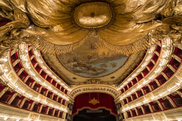 Teatro San Carlo, Nápoles Ópera, Itália — Fotografia de Stock