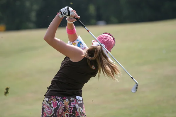 Lady golf swing golf tanfolyam — Stock Fotó