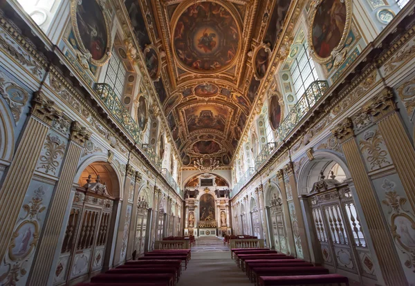 Şapel Fontainebleau kale teslis
