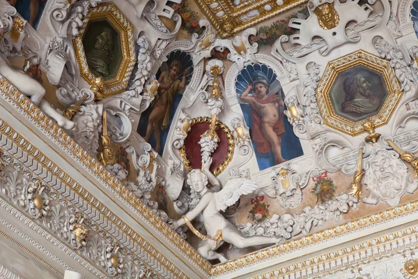 Interni e dettagli del castello di Fontainebleau, Francia — Foto Stock