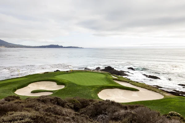 Παραλία με βότσαλα, γκολφ, Monterey, Καλιφόρνια, ΗΠΑ — Φωτογραφία Αρχείου