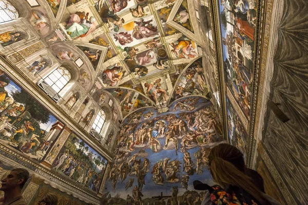 Interiéry a podrobnosti o Sixtinská kaple, Vatikán — Stock fotografie