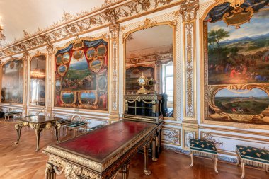 CHANTILLY, OISE, FRANCE SEPTEMBER 15, 2025 : Interiors architectural decors of Chateau de Chantilly