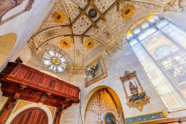 ŞAHİN, OISE, FRANSA 15 Eylül 2025: Chateau de Chantilly 'deki Conde Prensi Şapeli