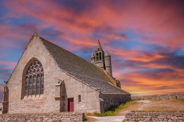 PENMARCH, FİNİSTA, BRANY, FRANCE, 24 HAZİRAN, 2025 Dışı ve notre-dame-de-la-joie şapelinin mimari detayları