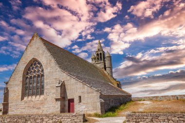 PENMARCH, FİNİSTA, BRANY, FRANCE, 24 HAZİRAN, 2025 Dışı ve notre-dame-de-la-joie şapelinin mimari detayları