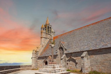PENMARCH, FİNİSTA, BRANY, FRANCE, 24 HAZİRAN, 2025 Dışı ve notre-dame-de-la-joie şapelinin mimari detayları