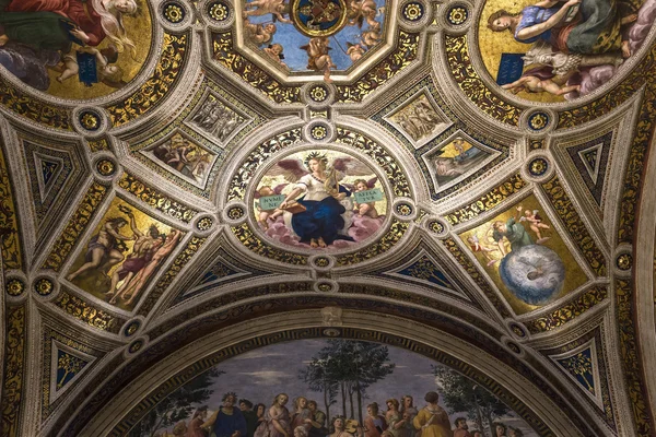 Interiores de Raphael quartos, Museu do Vaticano, Vaticano — Fotografia de Stock