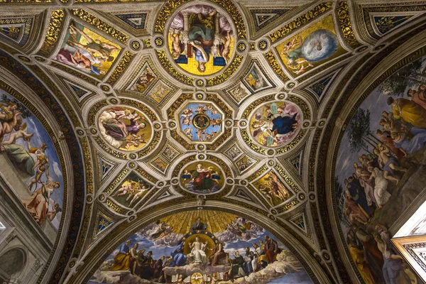 Interni delle stanze di Raffaello, Museo Vaticano, Vaticano — Foto Stock