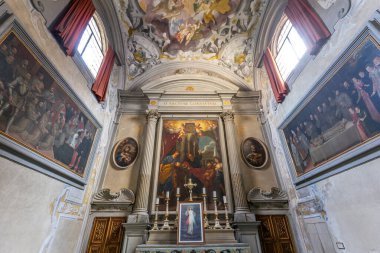 Floransa, İtalya, 26 Ekim 2015: iç mekanlar ve mimari detaylar Ognissanti Kilisesi, 26 Ekim 2015 Floransa, İtalya