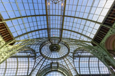 PARIS, FRANCE, FEBRUAY 04, 2026: Fransız arşivci Charles Girault tarafından 1897 yılında inşa edilen Grand Palais 'in Sanat Dekoratif Kubbesi mimari detayları