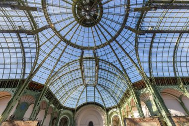 PARIS, FRANCE, FEBRUAY 04, 2026: Fransız arşivci Charles Girault tarafından 1897 yılında inşa edilen Grand Palais 'in Sanat Dekoratif Kubbesi mimari detayları
