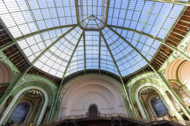 PARIS, FRANCE, FEBRUAY 04, 2026: Fransız arşivci Charles Girault tarafından 1897 yılında inşa edilen Grand Palais 'in Sanat Dekoratif Kubbesi mimari detayları