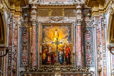 NAPLES, ITALY, 16 MAYIS 2014: San Gregorio Armeno kilisesindeki koronun iç ve ayrıntıları