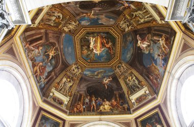 iç mekanlar ve Vatikan Müzesi, Vatikan ayrıntılarını