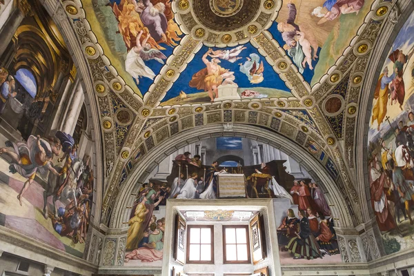 Wnętrza pokoi Raphael, Muzeum Watykańskie, Vatican — Zdjęcie stockowe