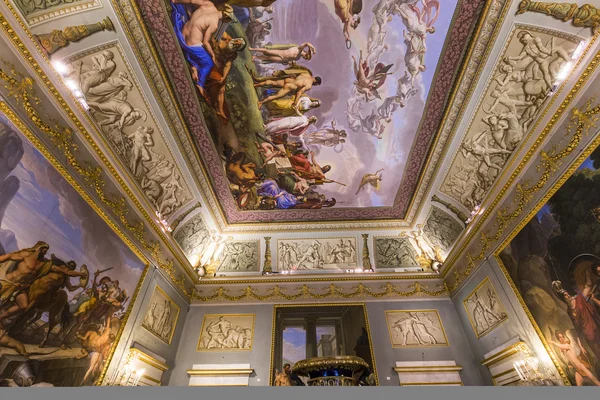Interiores de Palazzo Pitti, Florencia, Italia —  Fotos de Stock