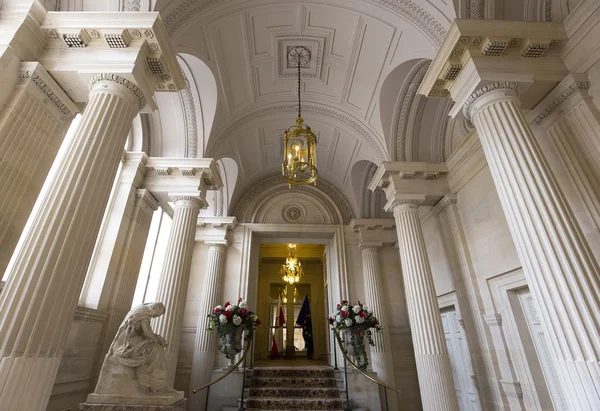 Interiores y detalles de la embajada de Polonia, París, Francia — Foto de Stock