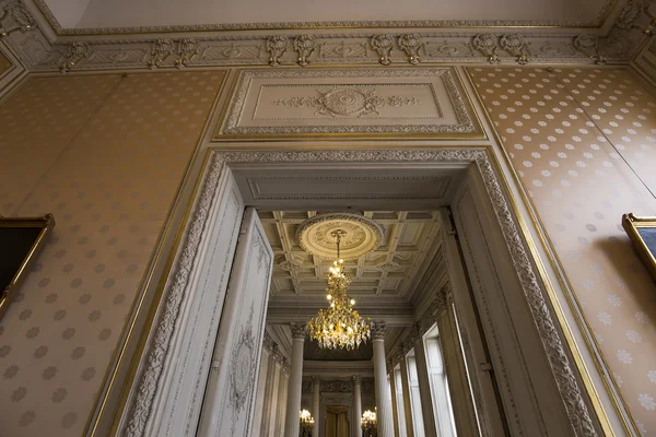 Iç mekanlar ve Polonya, Paris, Fransa Büyükelçiliği ayrıntılarını — Stok fotoğraf