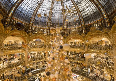 Le Printemps adlı Noel süsleri depolamak, Paris, Fransa