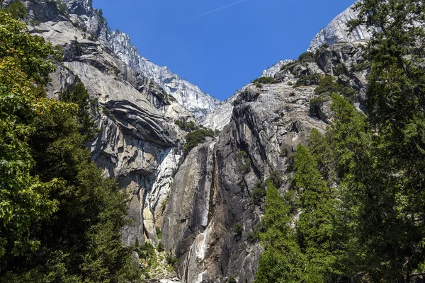 Valle de Yosemite, Parque Nacional de Yosemite, California, EE.UU. — Foto de Stock