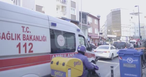 Beyoglu Istanbul Turkey 2021 Health Ministry Turkey Official Ambulance Tries — Stock Video