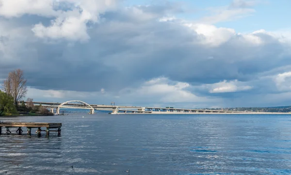 Brdige Lake Washington i Pier 3 — Zdjęcie stockowe