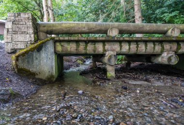 köprü üzerinde akışı