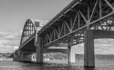 5 Karayolu Köprüsü altında