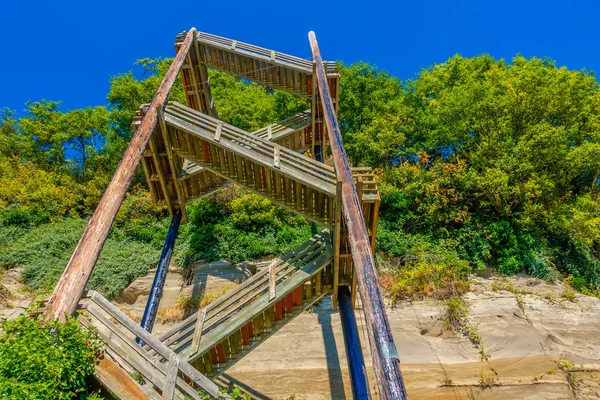 Escaliers verticaux HDR 2 — Photo