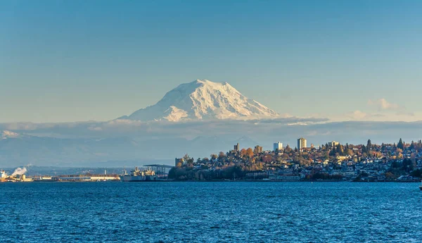 Ruston Washington Dan Tacoma Limanı Rainier Dağı Manzarası — Stok fotoğraf