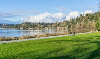 Lincoln Park 'tan Batı Seattle sahil şeridine....