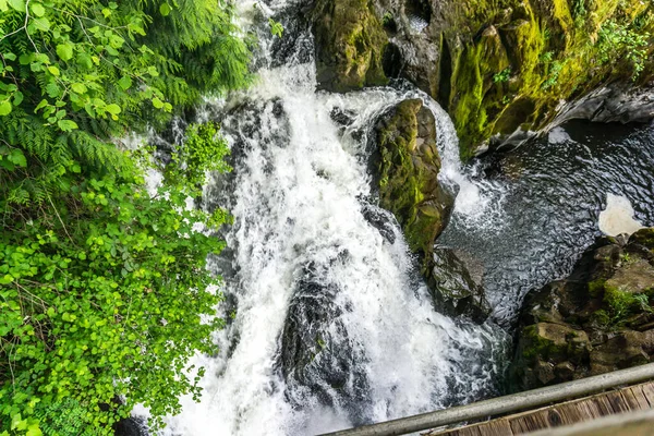 Whitewater Precipita Attraverso Sezione Inferiore Tumwater Falls — Foto Stock