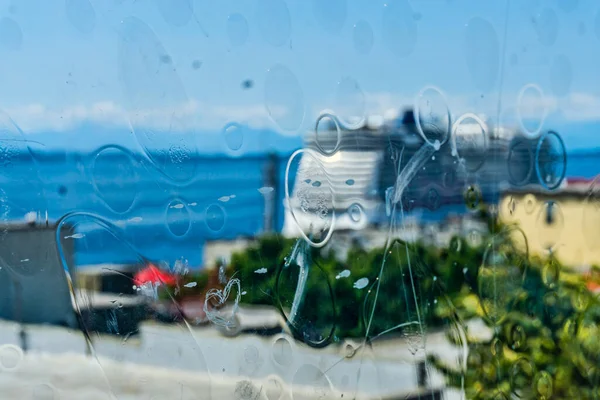 Una Vista Sul Lungomare Seattle Attraverso Una Finestra Deformata — Foto Stock