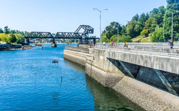 Washington Daki Ballard Locks Somon Körfezi Köprüsü — Stok fotoğraf