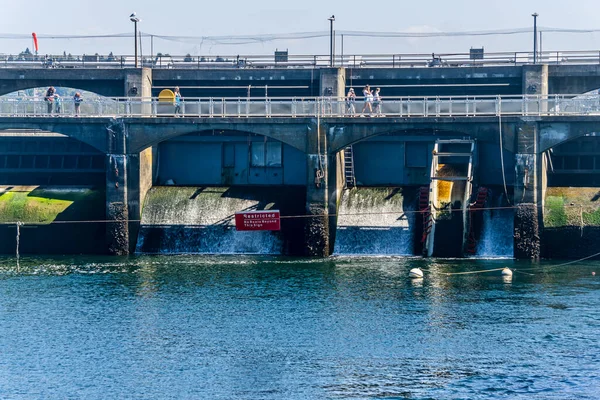 Uma Passarela Nos Ballard Locks Estado Washington — Fotografia de Stock