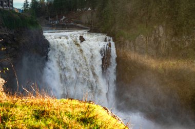 Snoqualmie 'nin Washington' da güçlü bir günde düşüşü.