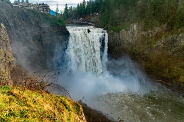 Snoqualmie 'nin Washington' da güçlü bir günde düşüşü.