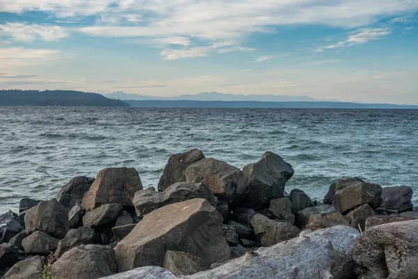 Boulders and Mountains — Stock Photo, Image