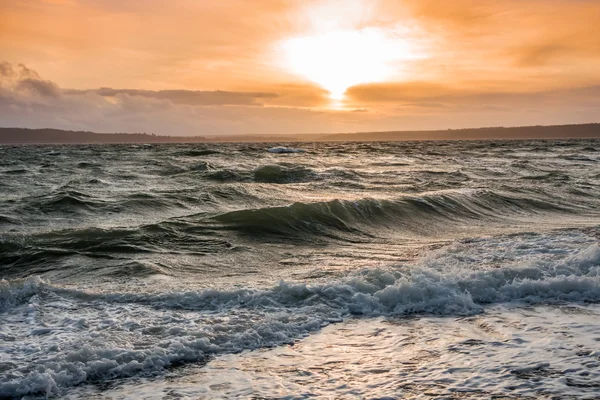 Interessanter pazifischer Nordwestsonnenuntergang — Stockfoto