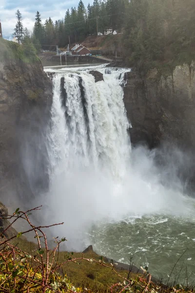 Мощный водопад Сноквалми 3 — стоковое фото